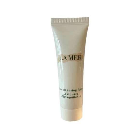 LA MER Skincare Set & Pouch | Travel Size (3pc) | Velvet Green Drawstring Pouch - Picture 4 of 9